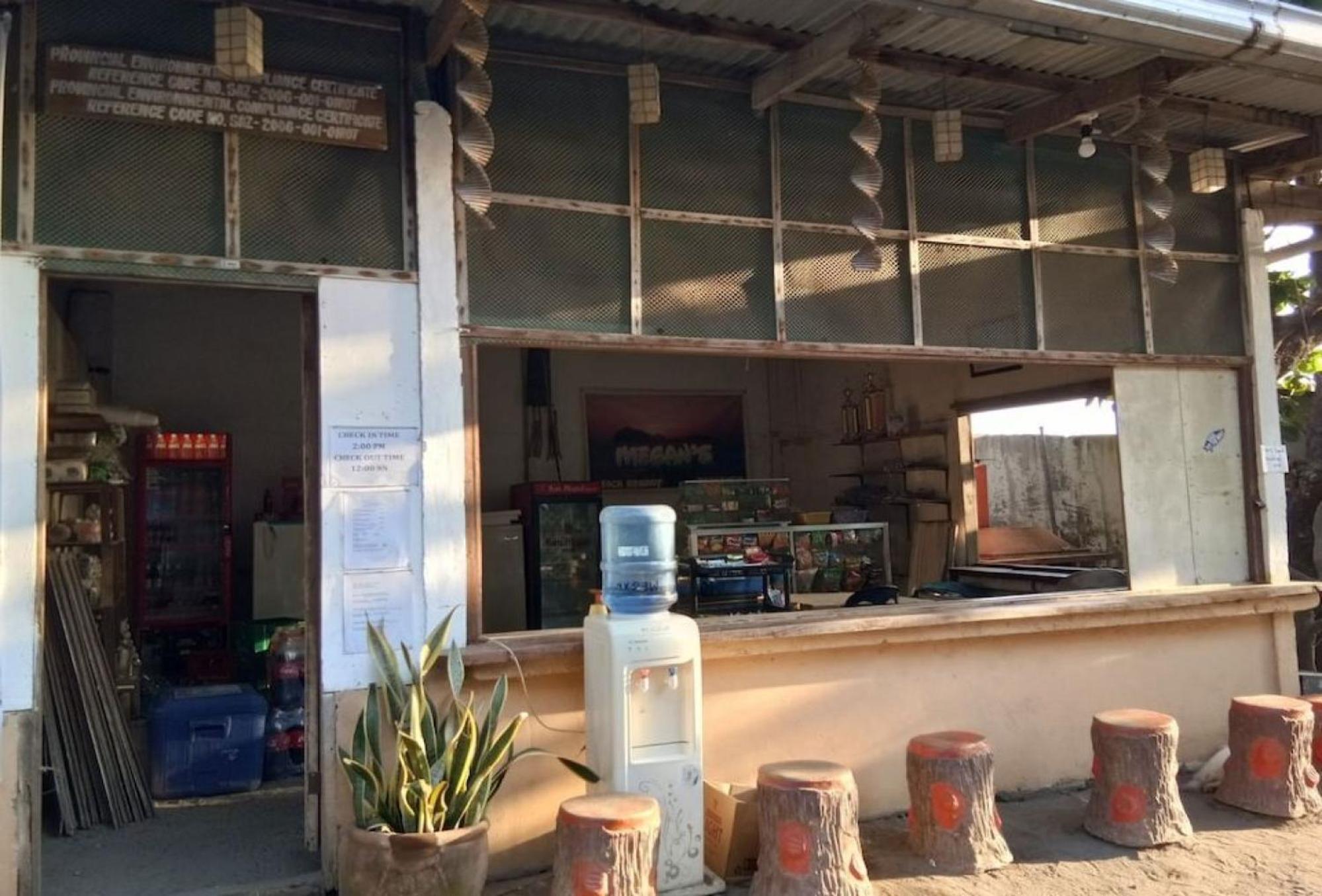 Reddoorz Hostel At Megans Paradisio Beach Resort 산 안토니오 외부 사진