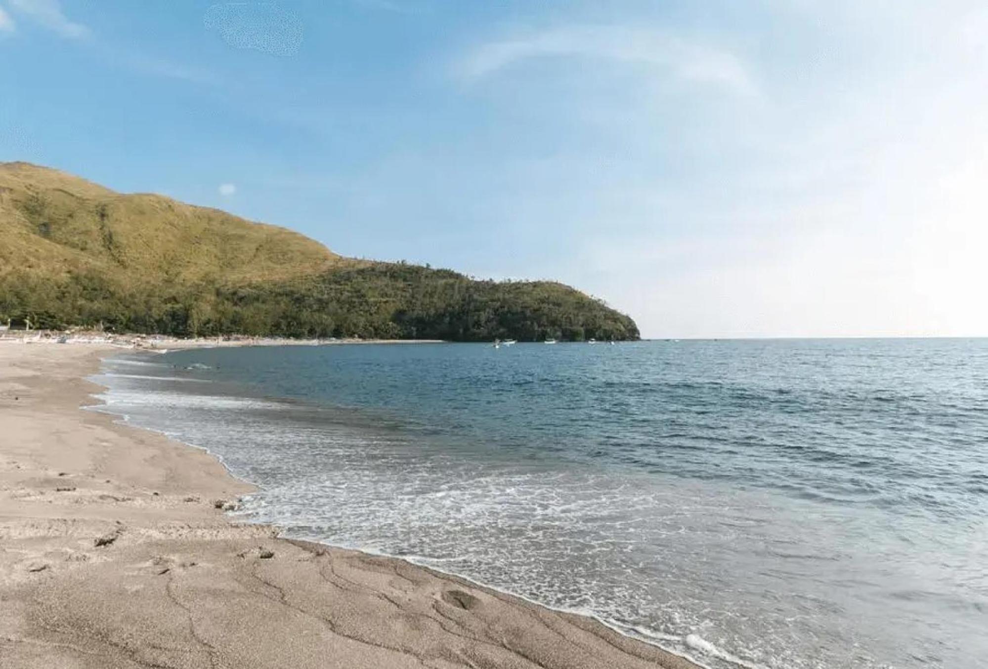 Reddoorz Hostel At Megans Paradisio Beach Resort 산 안토니오 외부 사진